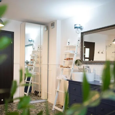 Hornigold Nr 108 Apartment *